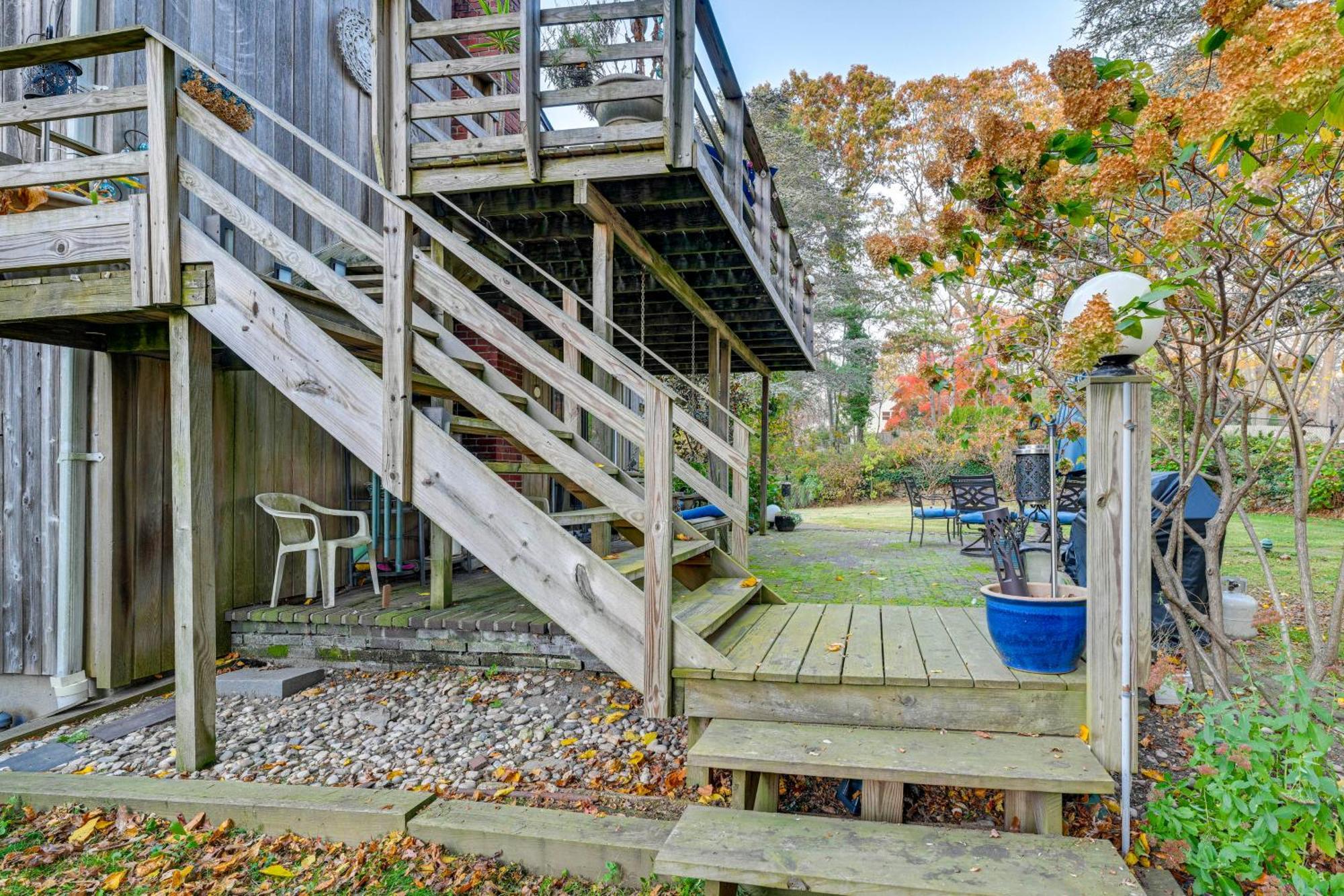 Cozy Dix Hills Apt With Deck About 7 Mi To Beach! Zewnętrze zdjęcie