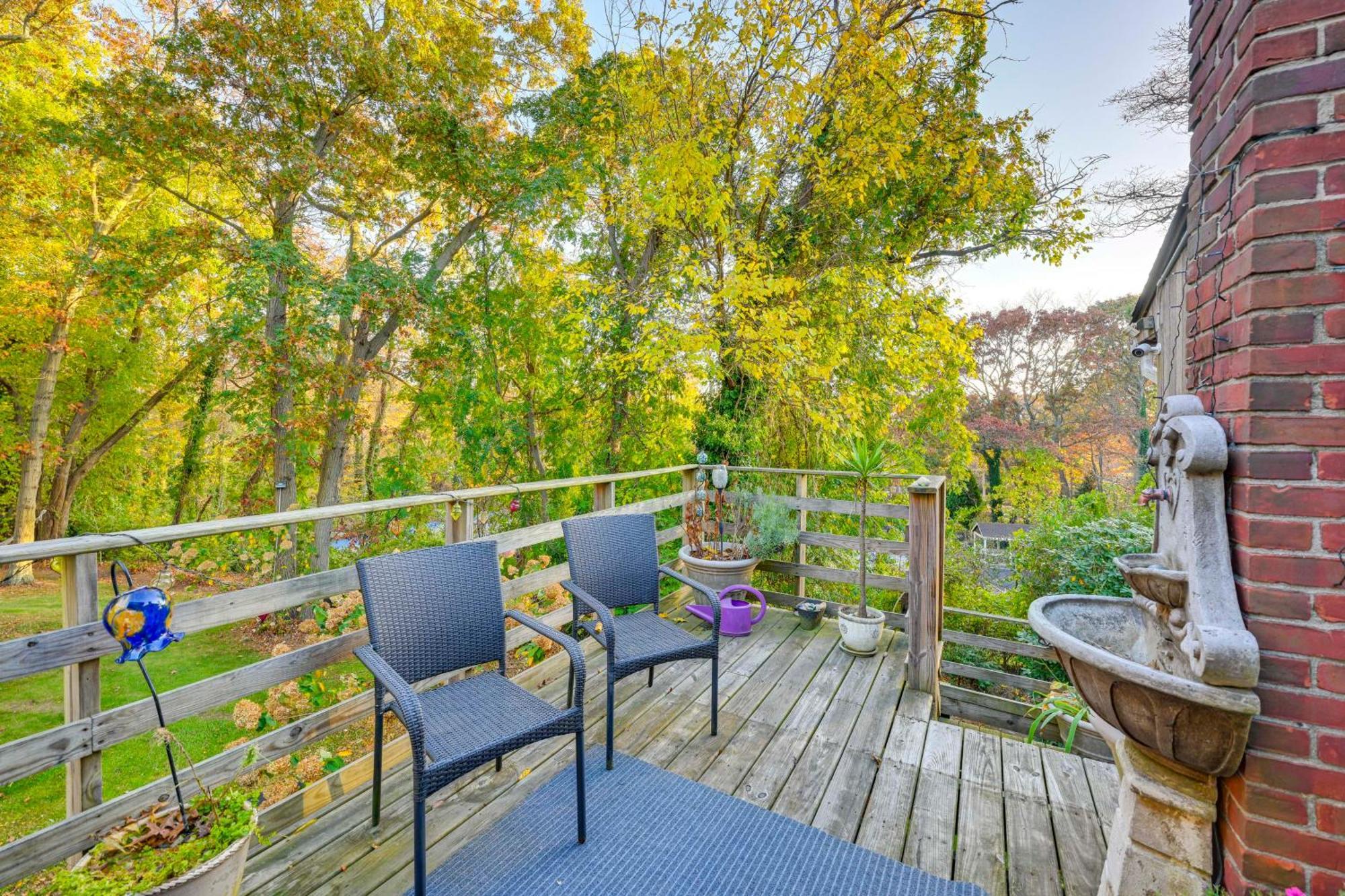 Cozy Dix Hills Apt With Deck About 7 Mi To Beach! Zewnętrze zdjęcie