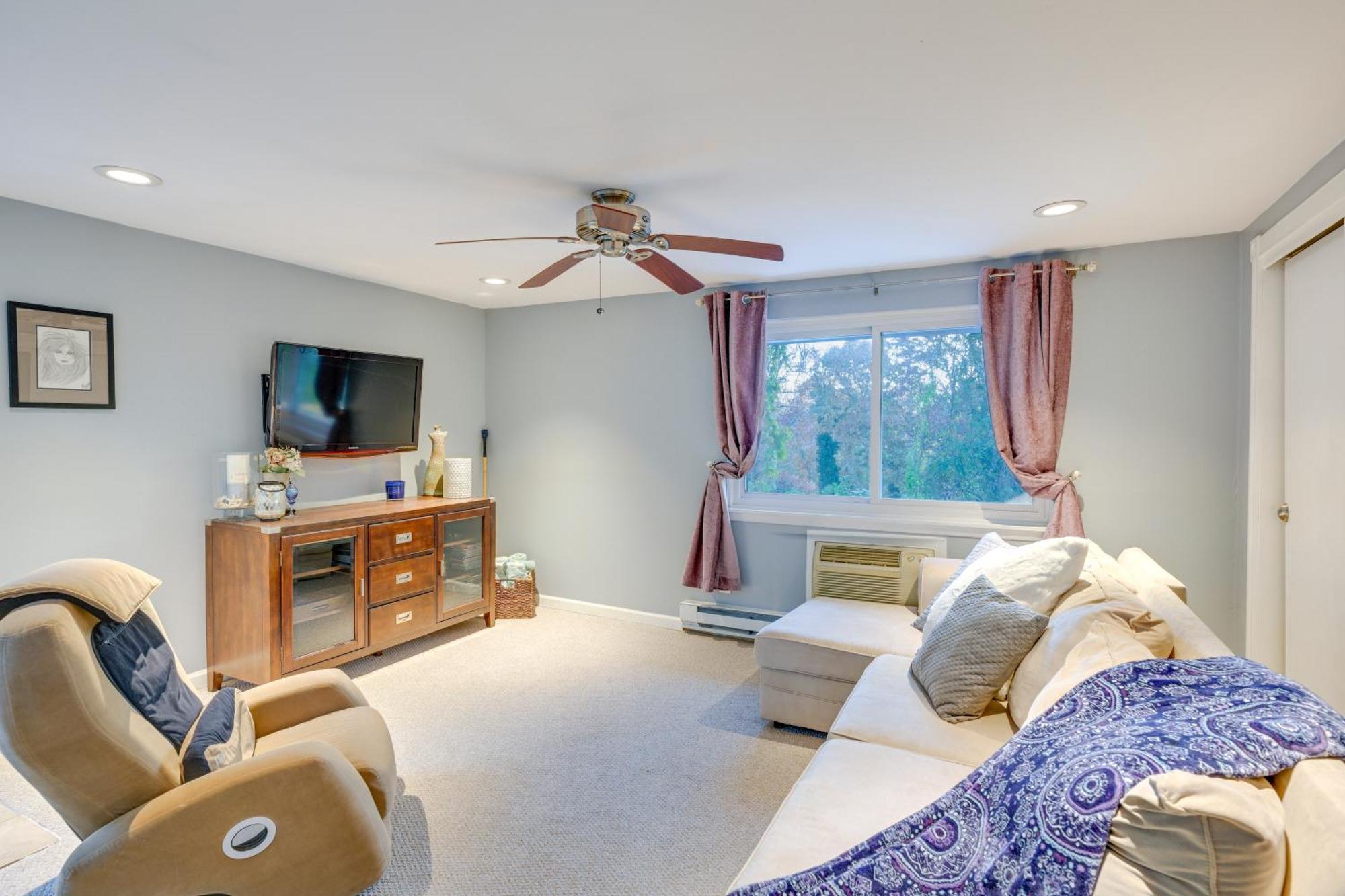 Cozy Dix Hills Apt With Deck About 7 Mi To Beach! Zewnętrze zdjęcie